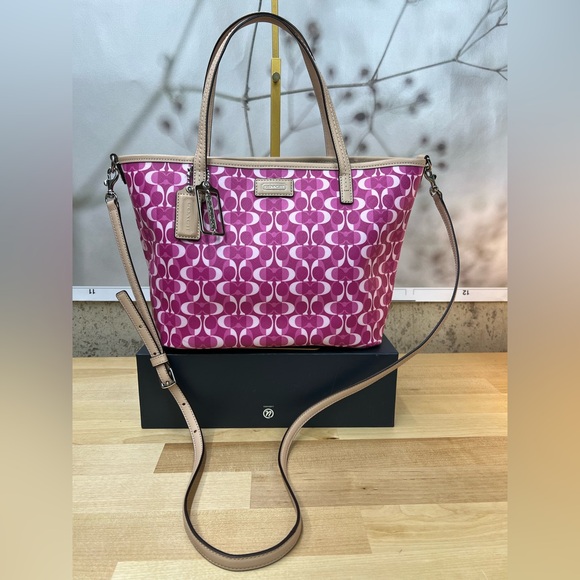 Coach Peyton Park Dream C Tote Pink with Light Beige Trim NºF1393-F26201 - Picture 10 of 14